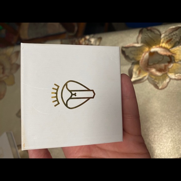 Lashes - Picture 9 of 10